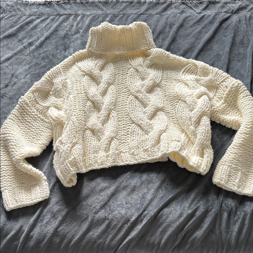 POL cream sweater